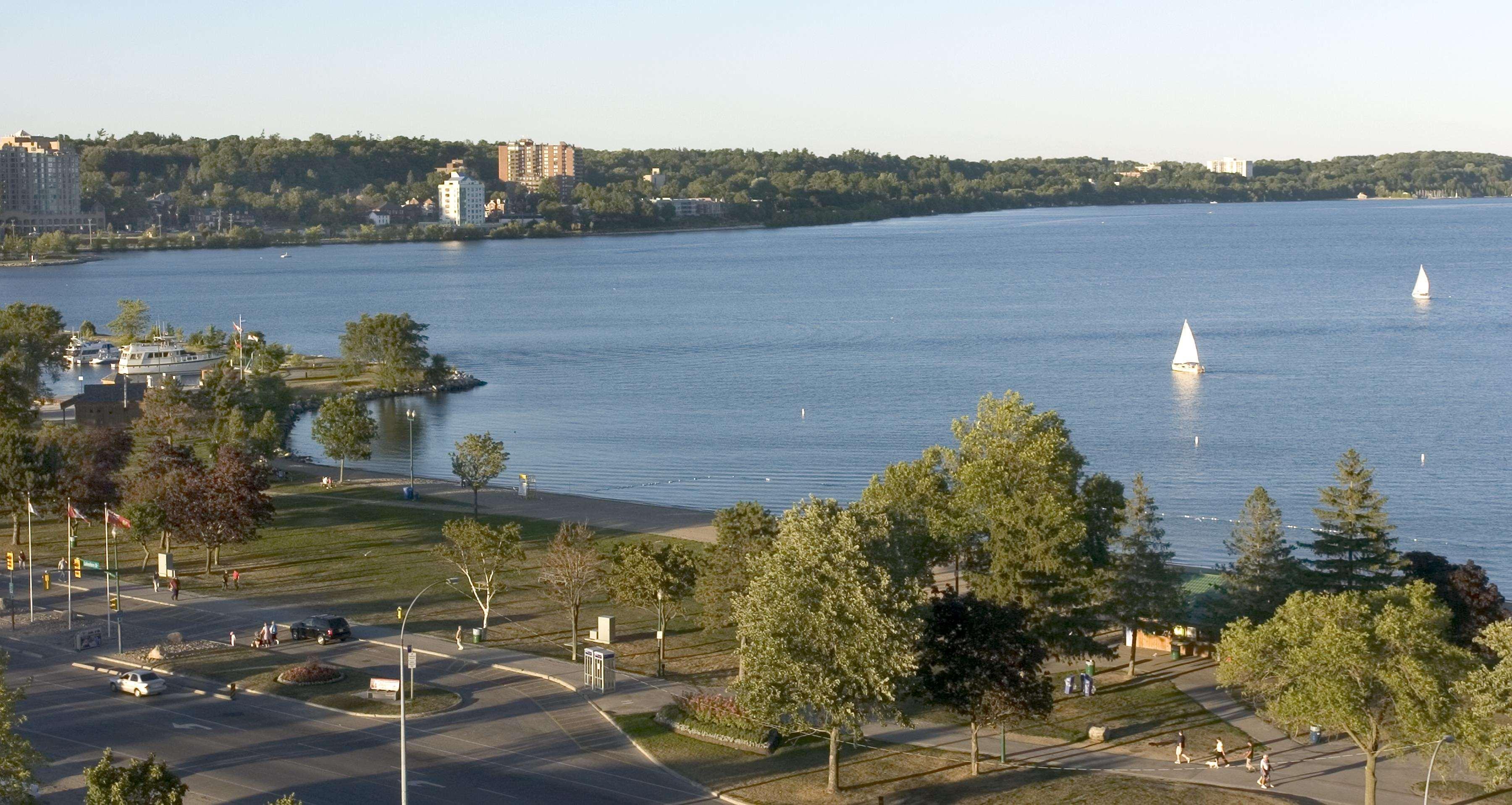 Hampton Inn & Suites By Hilton Barrie Exteriér fotografie