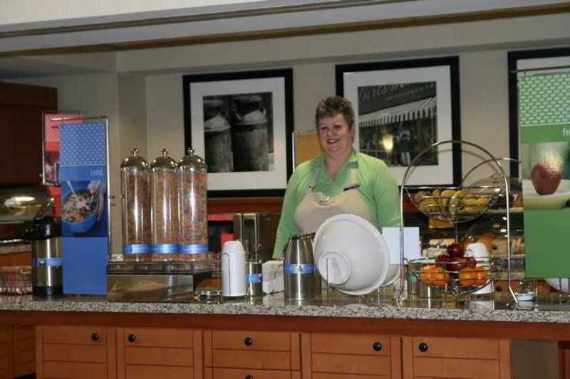 Hampton Inn & Suites By Hilton Barrie Restaurace fotografie