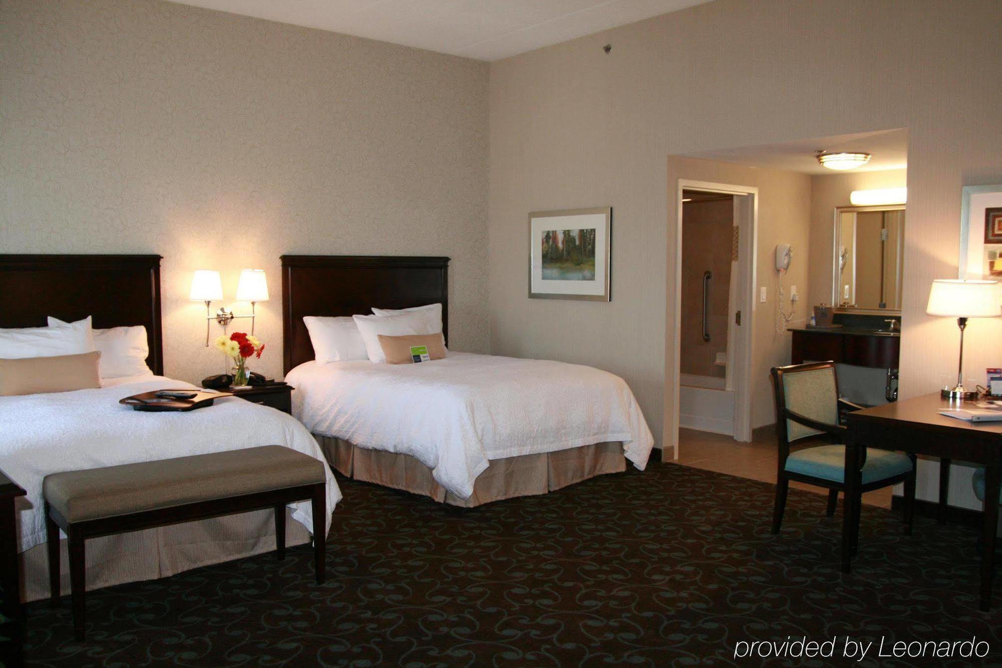 Hampton Inn & Suites By Hilton Barrie Pokoj fotografie